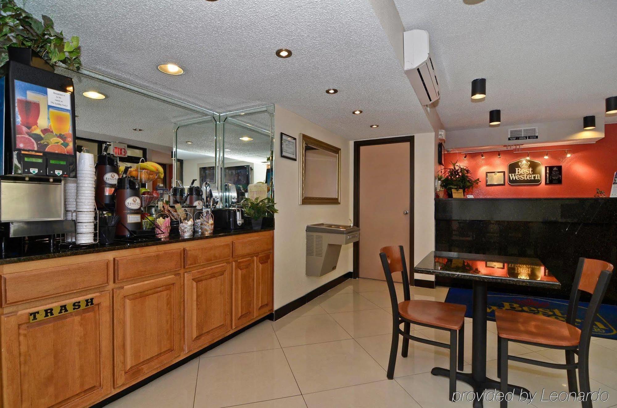 Econo Lodge Inn&Suites Memphis Restaurante foto